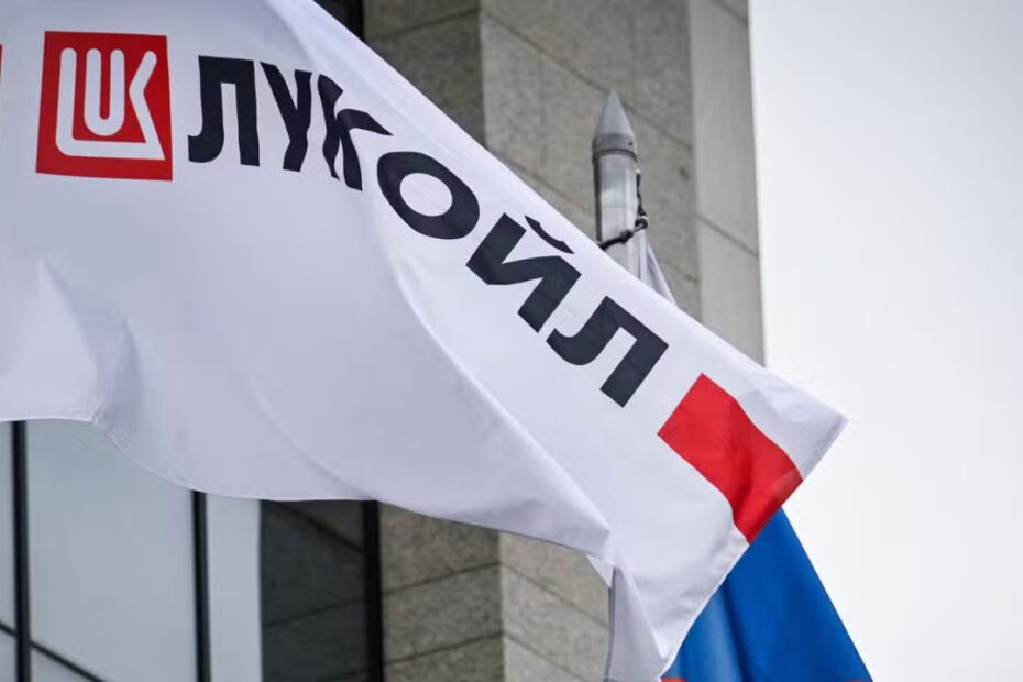 Lukoil: USA sotto controllo per il petrolio russo 3 89ff8a0 ftp import images 1 4xydi7gxqxzw 5241852 01 06