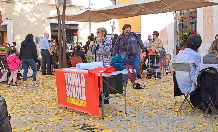 Scuola, sit-in di controllo dei ministri statali 3 IMG 20251018 WA0015 scaled e1760807935910