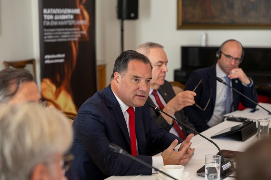 Il Ministro della Sanità greco afferma che "le fabbriche verranno chiuse" senza revisione della direttiva sulle acque reflue 3 SFEE 060525 110