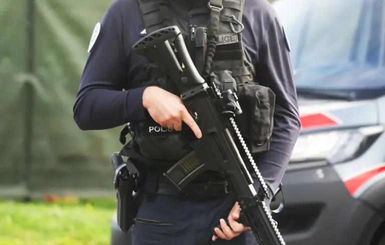 1763201533 1444x920 installation d un controle routiers et des personnes lors d une operation de securisation d