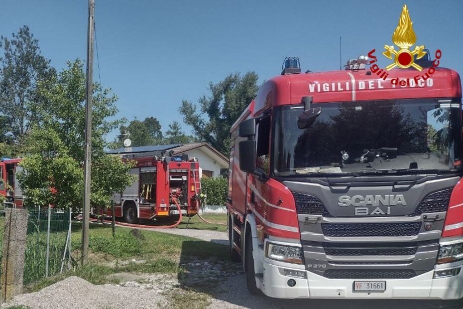 Donna deceduta, uomo in gravi condizioni. 11 Vigili del fuoco